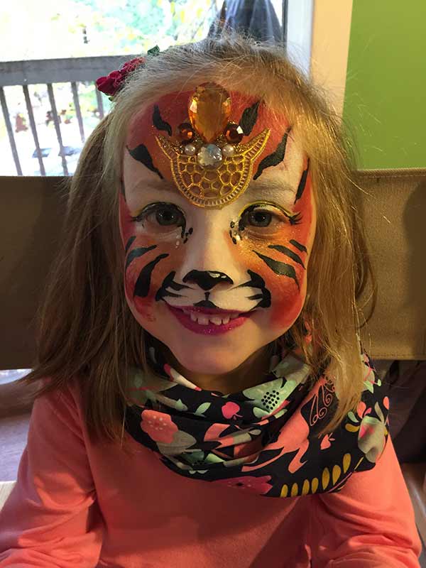 tiger face paint child